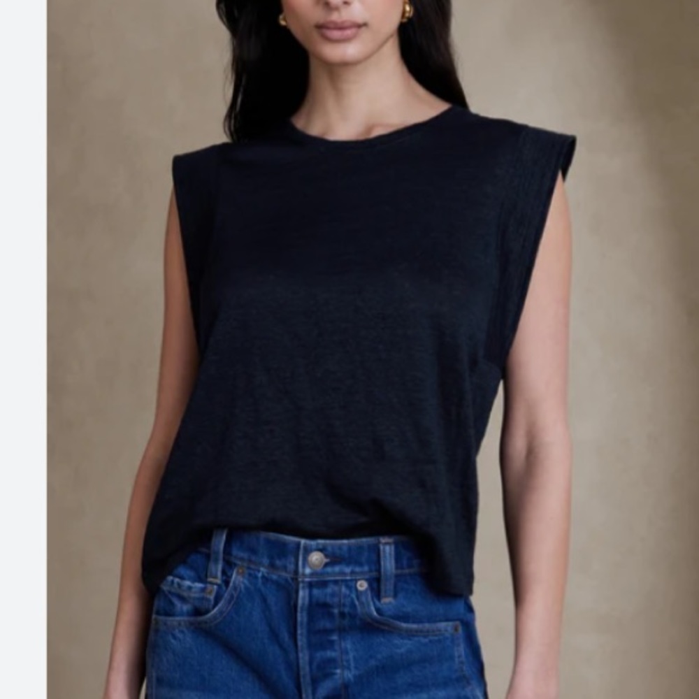 Banana Republic Linen Sharp-Shoulder T shirt